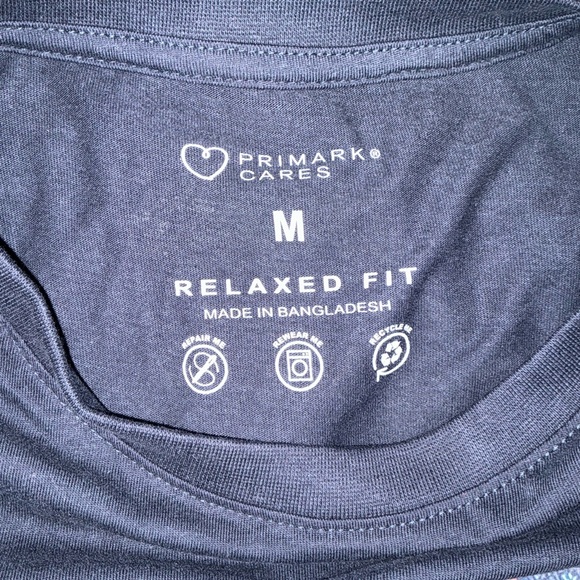 NWT Primark Navy Black Graphic T-Shirt with Colorful Print Size Medium - Picture 4 of 4